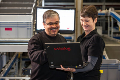 Swisslog SyncQ - workers in factory